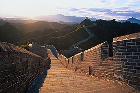 275px-the_great_wall_-_by_bernard_goldbach