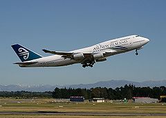 240px-air_new_zealand_747-400