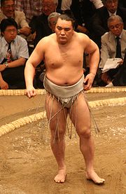 180px-sumo_may09_harumafuji